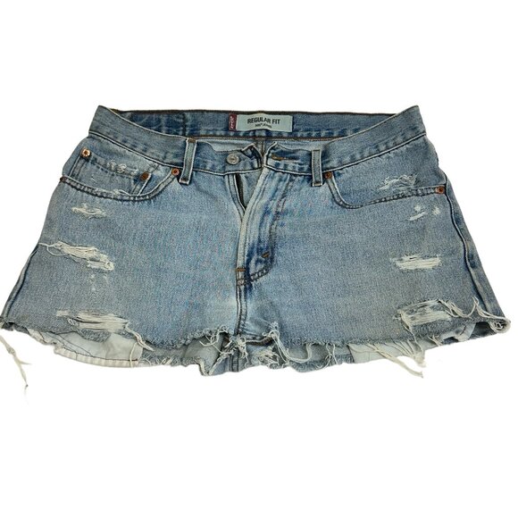 Vintage Levi's 505 Light Wash Distressed Shorts, Petros Vintage, Size 32 - Picture 1 of 10